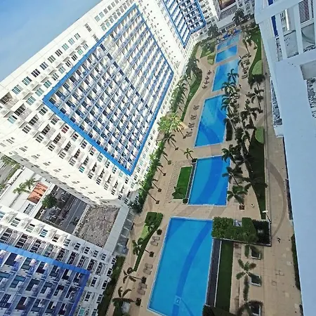 Sea Residences Moa Complex - Ruffa'S Place